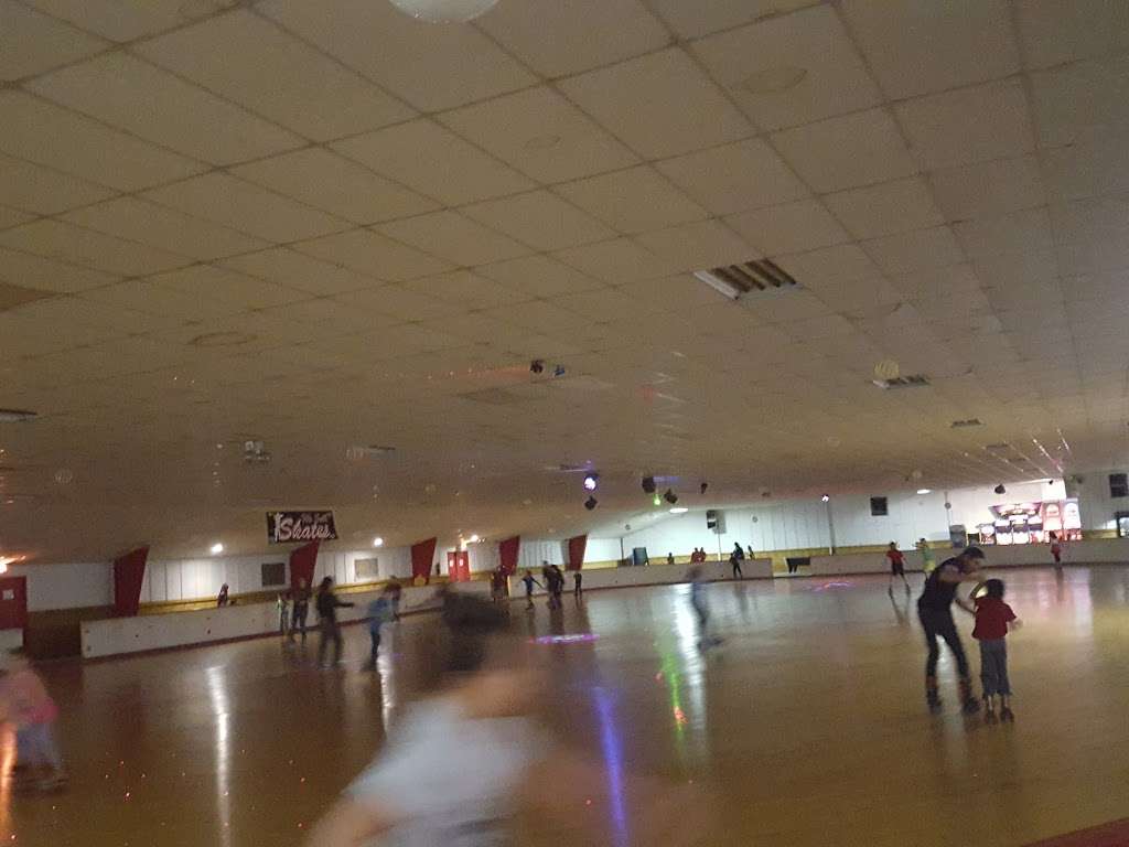 Winchester Skating Center | 1629 Berryville Pike, Winchester, VA 22603, USA | Phone: (540) 667-6464