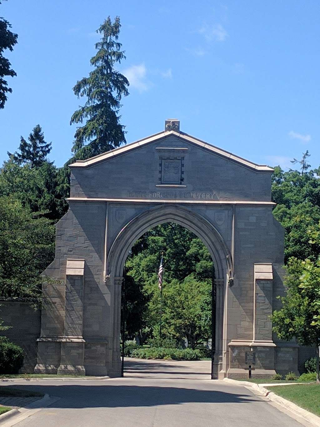 Lake Forest Cemetery | 1525 Lake Rd, Lake Forest, IL 60045, USA | Phone: (847) 615-4341