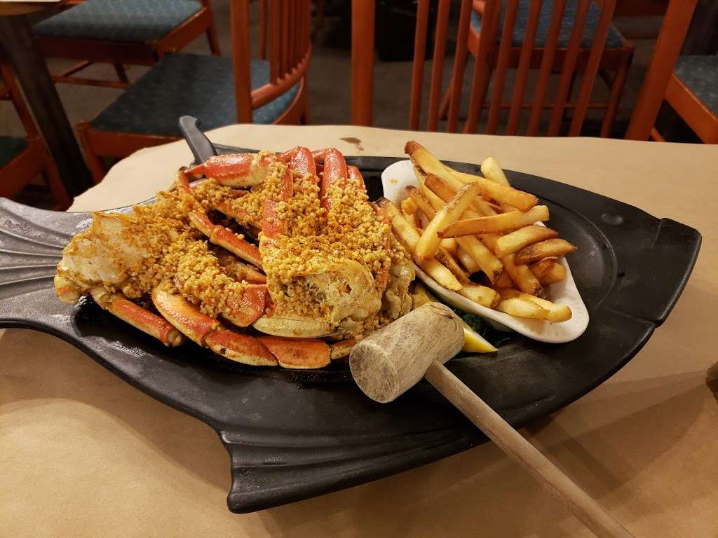 Lestardos Crab House | 135 Christiana Rd #7, New Castle, DE 19720 | Phone: (302) 328-5070