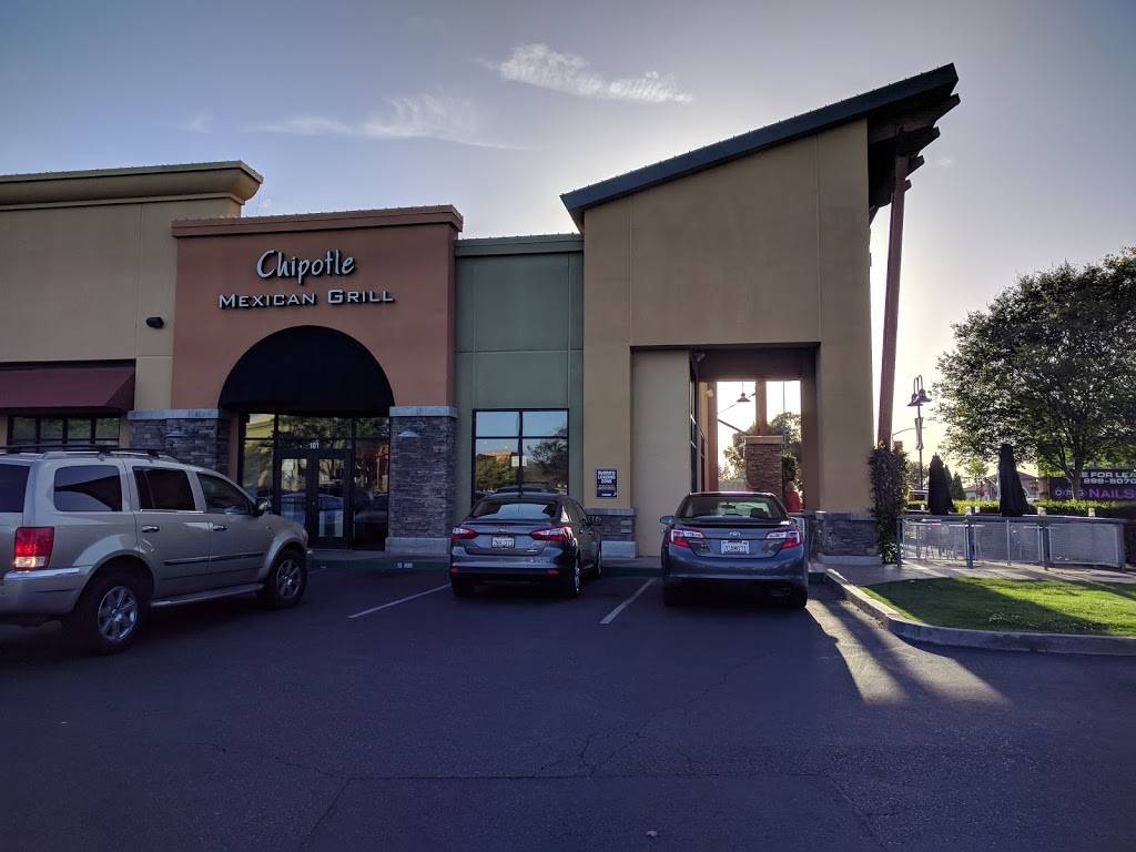 Chipotle Mexican Grill | 1210 Shaw Ave Ste 101, Clovis, CA 93612, USA | Phone: (559) 298-4708