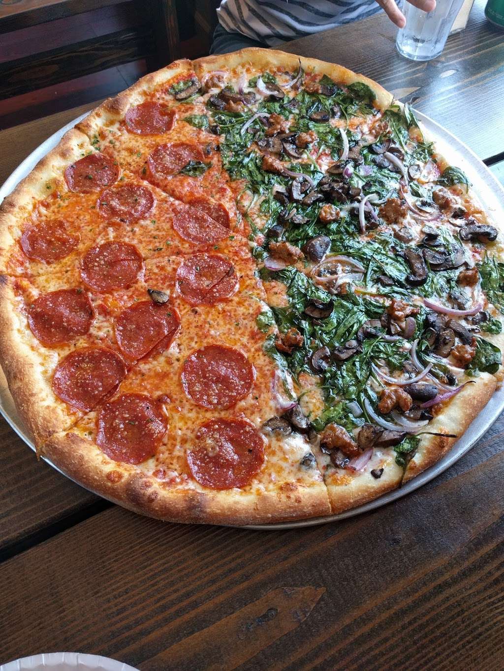 Rotten City Pizza | 6613 Hollis St, Emeryville, CA 94608, USA | Phone: (510) 655-2489