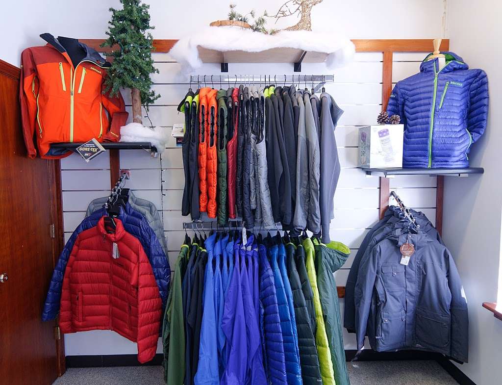 Ski and Sport of Ridgefield | 1 Ethan Allen Hwy, Ridgefield, CT 06877 | Phone: (203) 493-5071