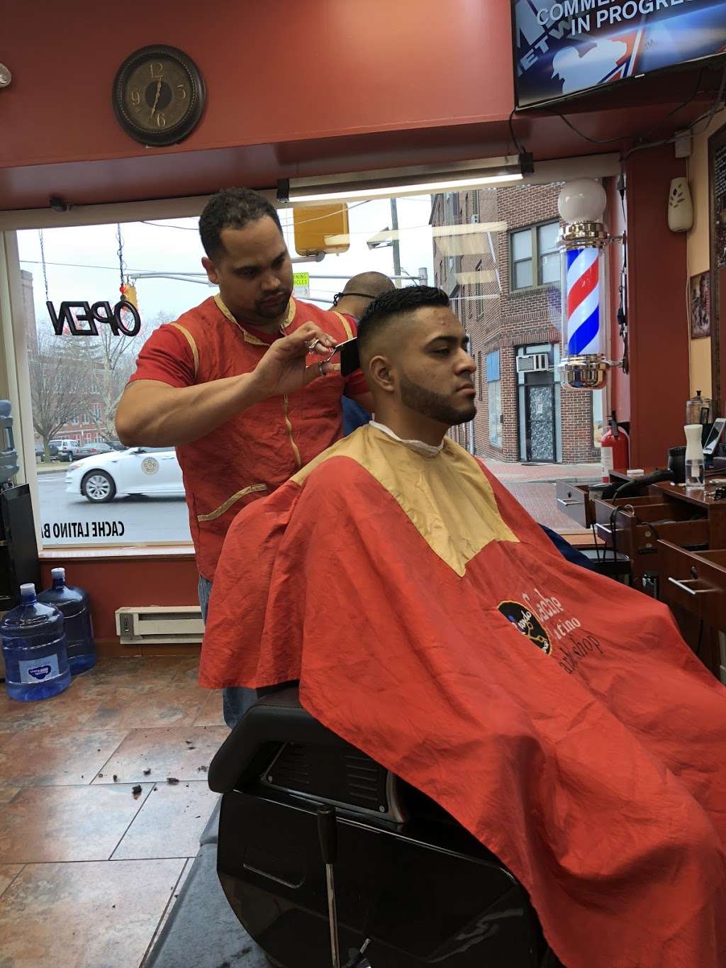 Cache Latino Barber Shop | 117 S Washington Ave, Bergenfield, NJ 07621, USA | Phone: (201) 374-2749