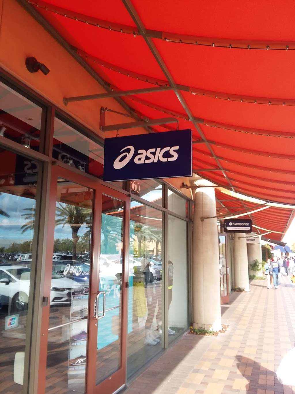 ASICS Outlet | 100 Citadel Dr #660, Los Angeles, CA 90040 | Phone: (323) 728-2603