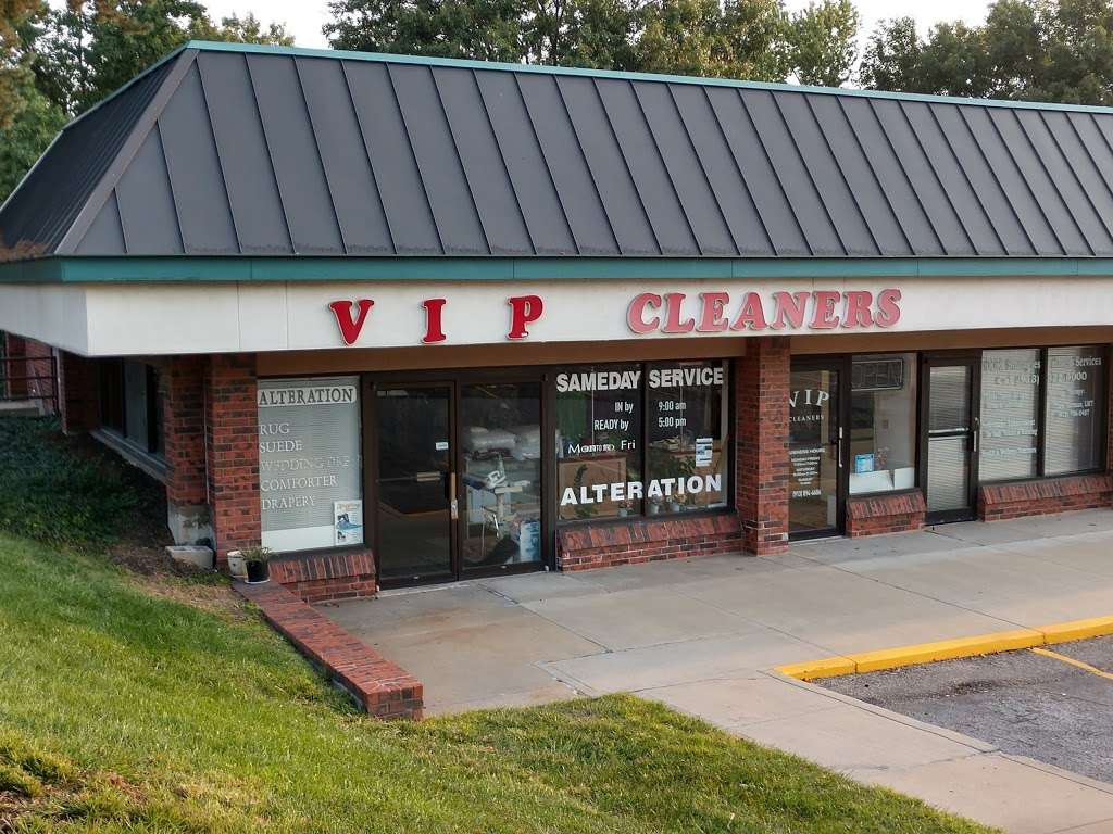 VIP Cleaners | 10400 W 103rd St #30, Overland Park, KS 66214 | Phone: (913) 894-6606