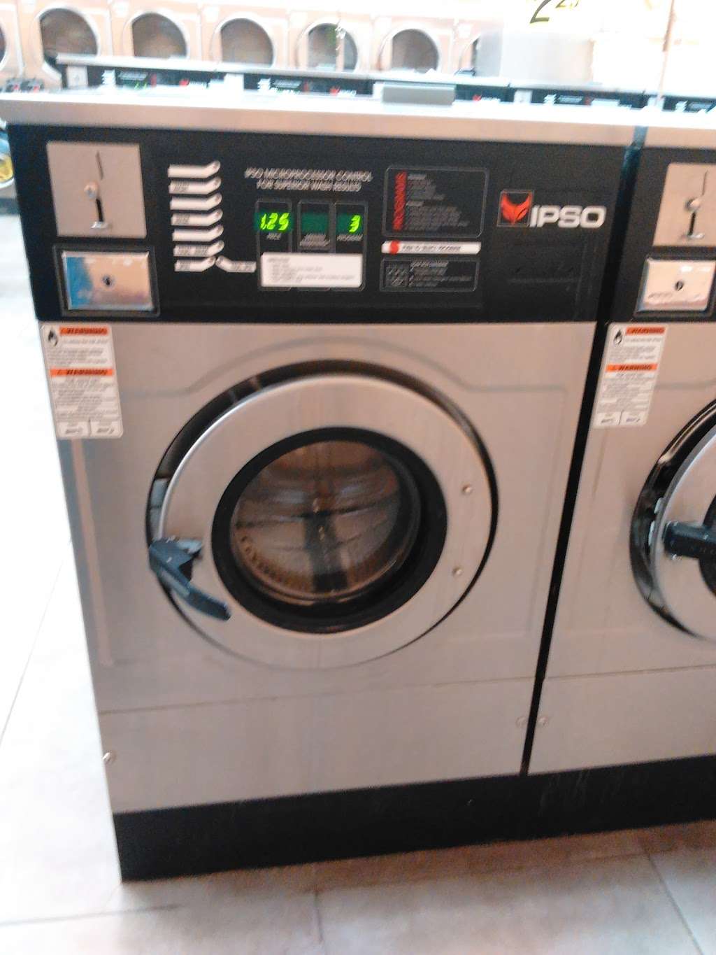 Ranchies Laundromat | 1602 E Roosevelt St, Phoenix, AZ 85006, USA | Phone: (602) 254-1879