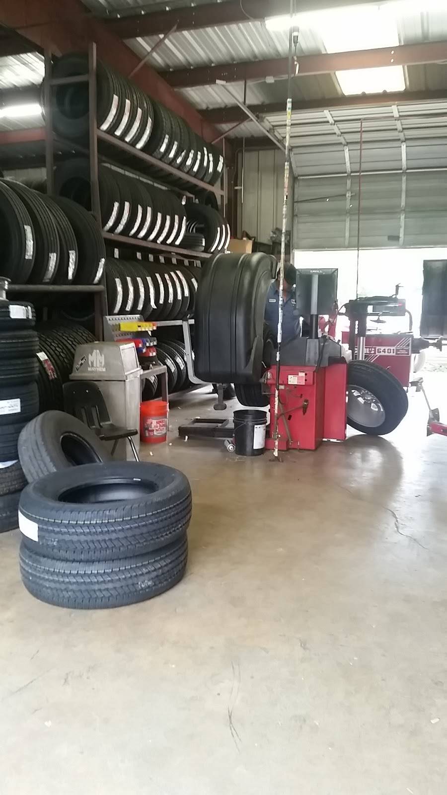 Donihoos Tire Service | 5161 Broadway Ave, Fort Worth, TX 76117, USA | Phone: (817) 834-6474