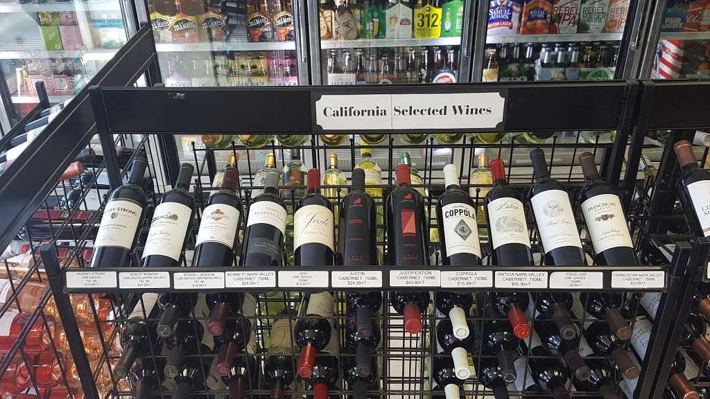 HILLTOP WINE AND LIQUOR | 3 Clapboard Ridge Rd, Danbury, CT 06811, USA | Phone: (203) 628-7816