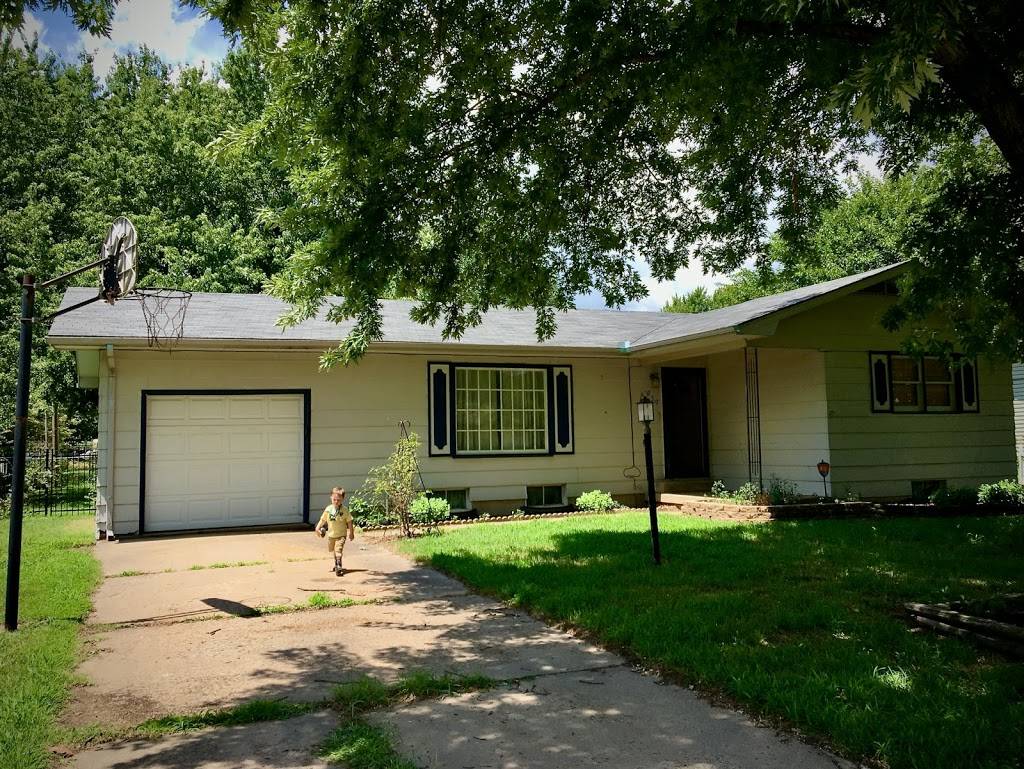 Wichita Buys Houses | 239 N Grant St, Clearwater, KS 67026, USA | Phone: (316) 669-5674