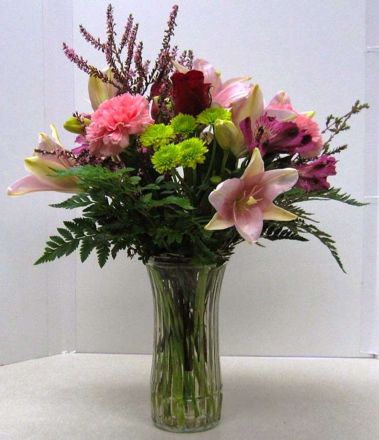 Folgers Four Seasons Florist | 4710 W Carlos Folger Dr, Columbus, IN 47201, USA | Phone: (812) 342-4112