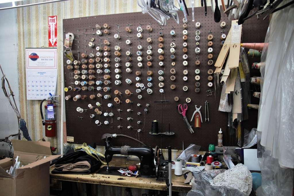 Sparkel Cleaners | 1347 E Township Line Rd, Blue Bell, PA 19422, USA | Phone: (610) 272-0686