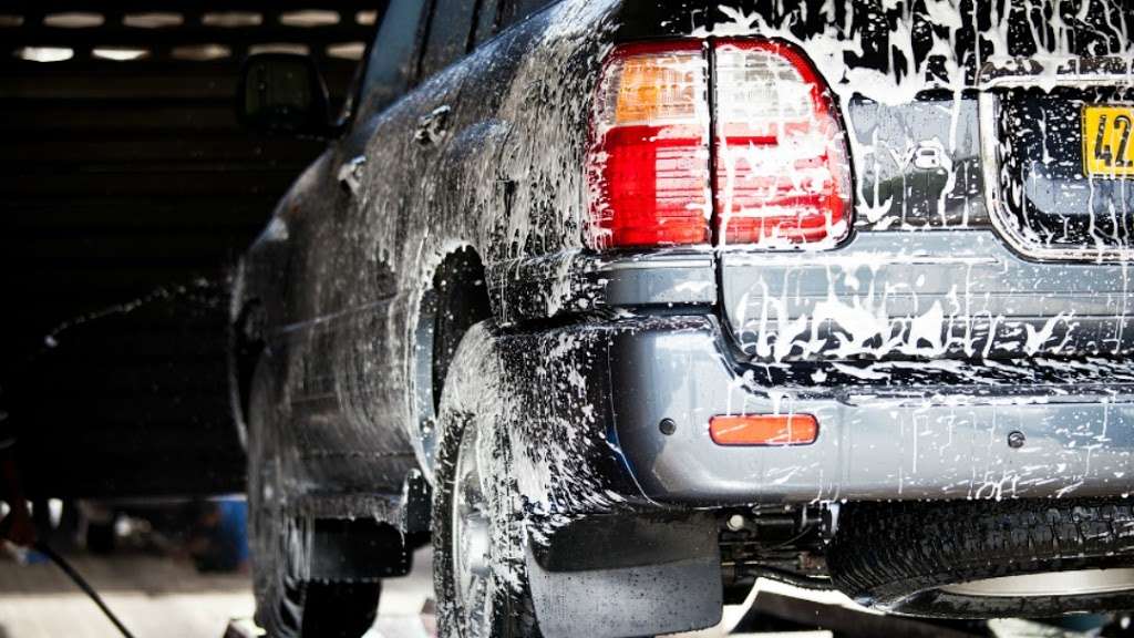 Scrub-A-Dub Car Wash and Oil Change | 4240 S 27th St, Milwaukee, WI 53221, USA | Phone: (414) 282-7410