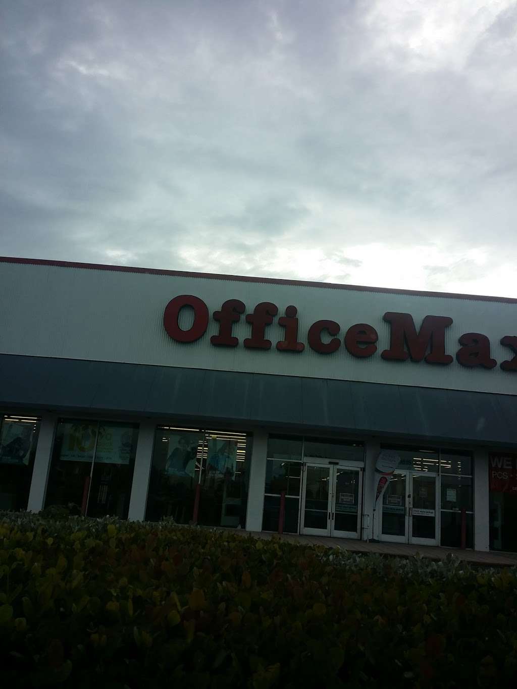 OfficeMax- Curbside Pickup Available | 11815 SW 26th St, Miami, FL 33175, USA | Phone: (305) 554-6906