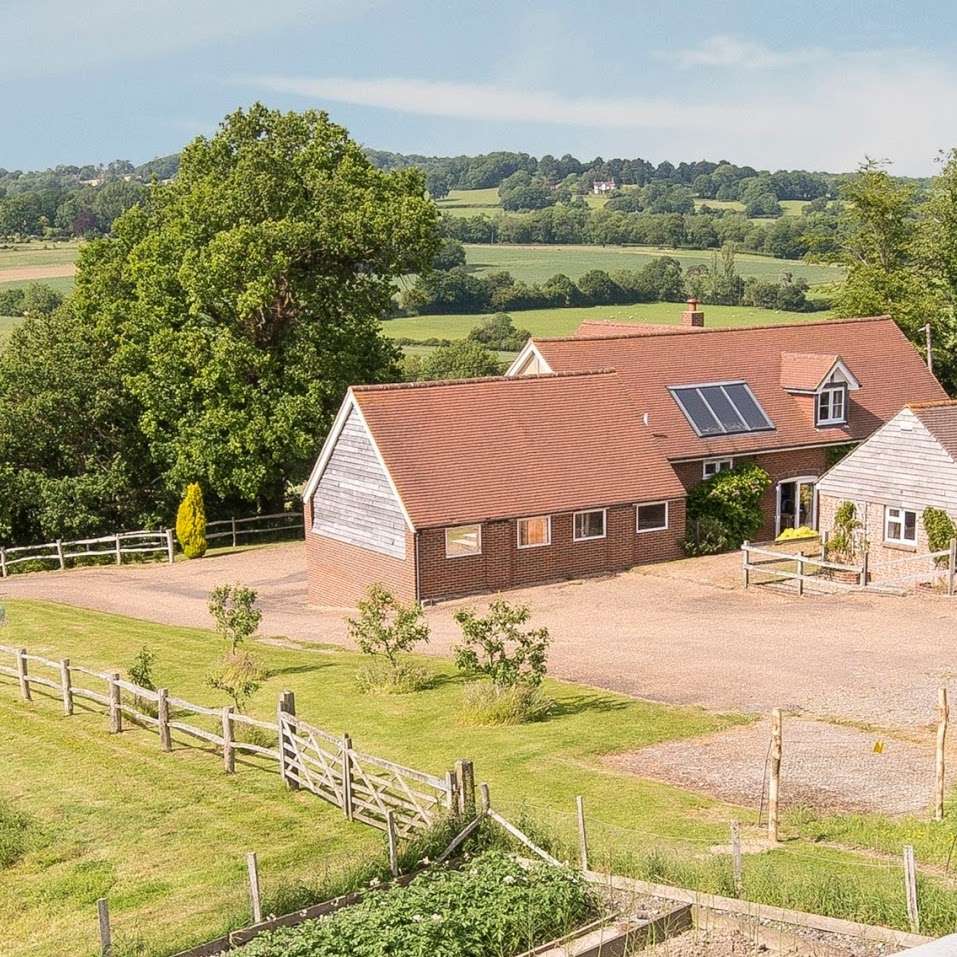 Kent Border Cottages | Little Saxbys Farm, Cowden TN8 7DX, UK | Phone: 01342 850765