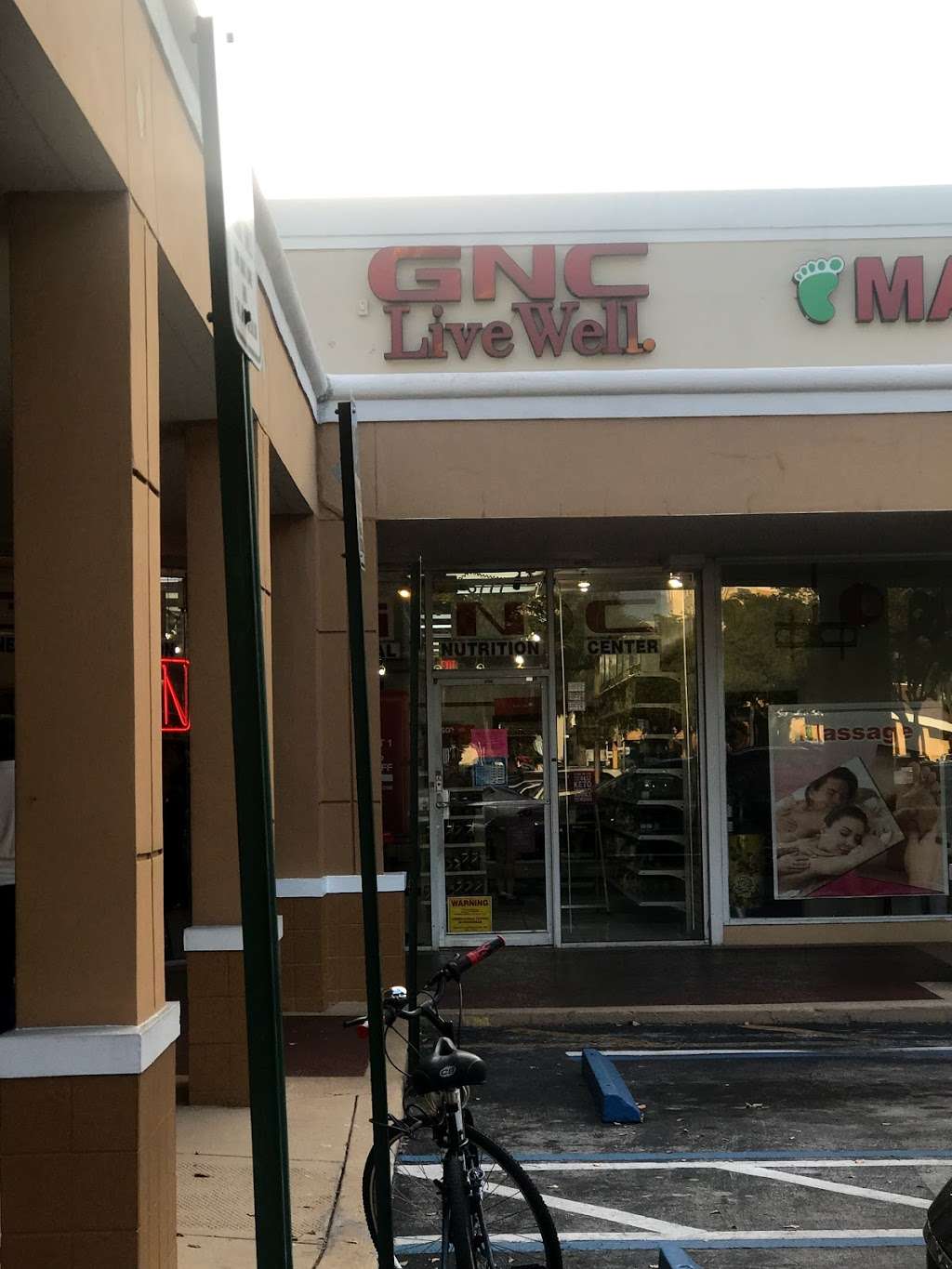 GNC | 5777 NW 7th St, Miami, FL 33126, USA | Phone: (305) 262-0000