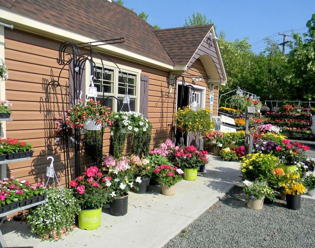 Sayreville Lawn & Garden | 300 Hartle St, Sayreville, NJ 08872, USA | Phone: (732) 390-0900