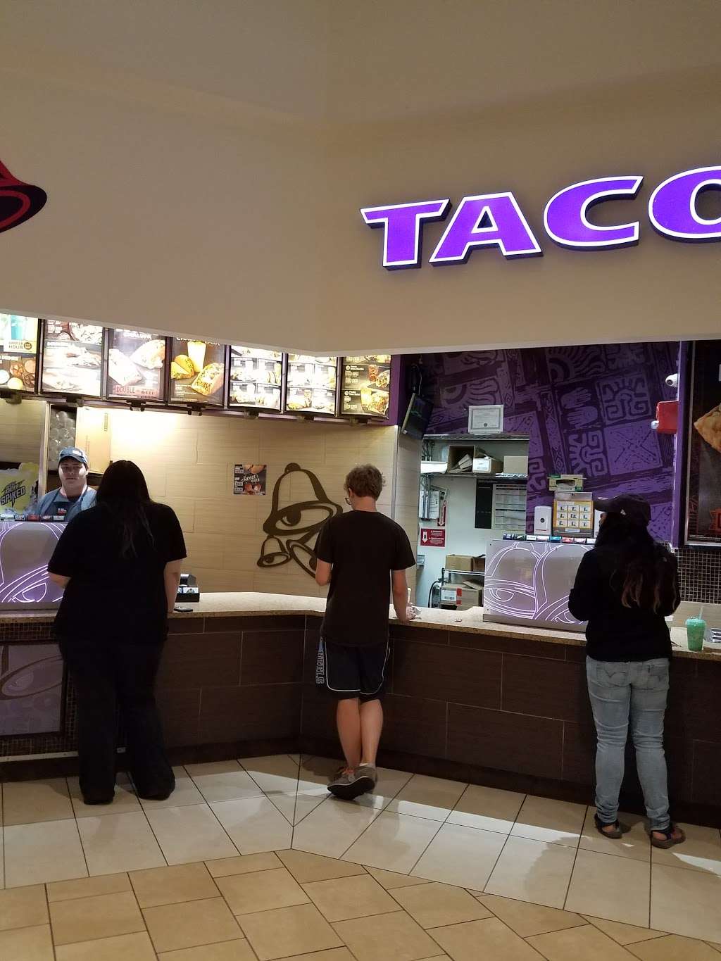 Taco Bell | 310 Daniel Webster Hwy, Nashua, NH 03060 | Phone: (603) 888-8181