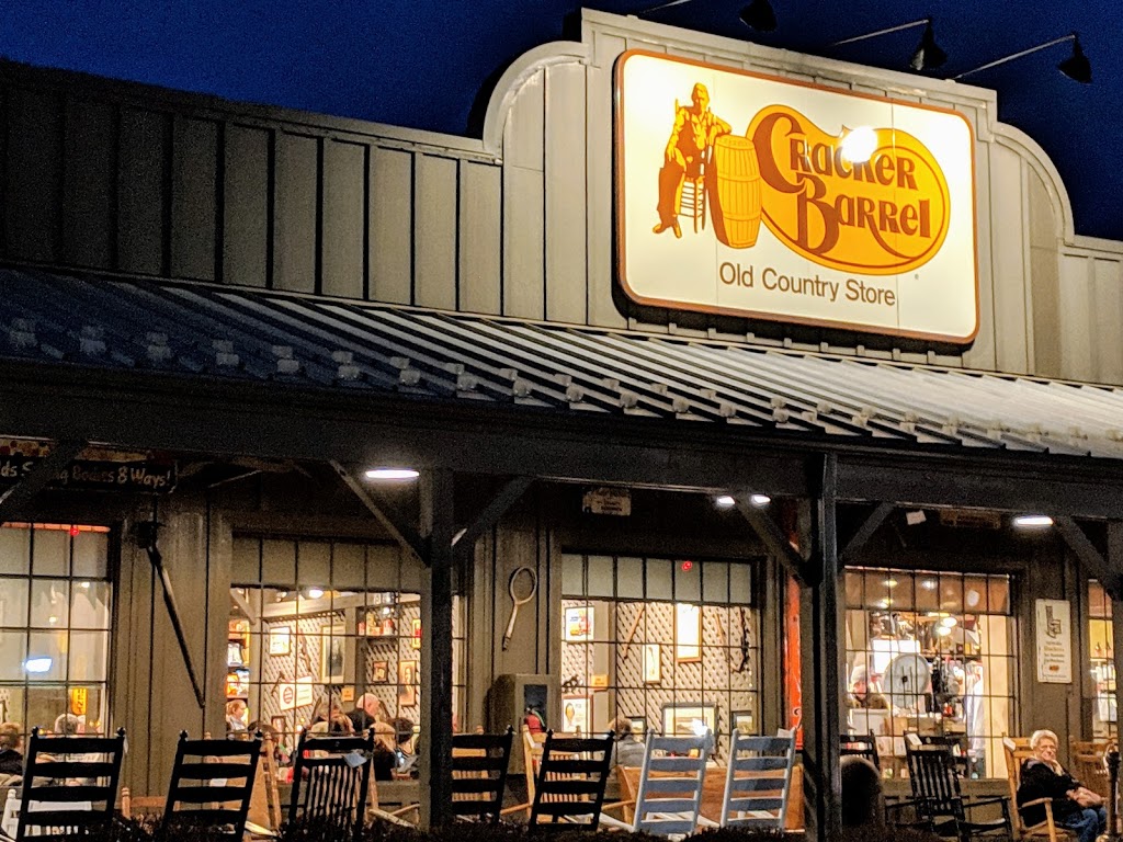 Cracker Barrel Old Country Store | 1898 N Morristown Rd, Shelbyville, IN 46176, USA | Phone: (317) 398-0385