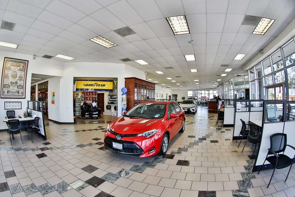 Larry H. Miller Toyota Corona | 1700 W 6th St, Corona, CA 92882 | Phone: (951) 547-0184