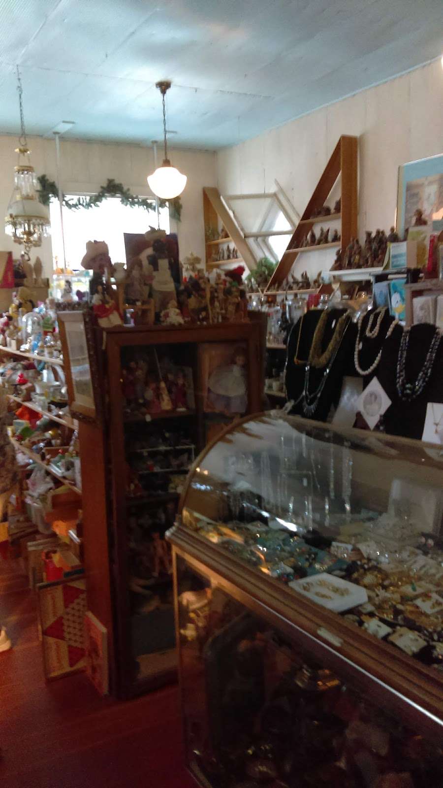 The Pine Emporium | 16714 Co Rd 126, Pine, CO 80470, USA | Phone: (303) 838-5150