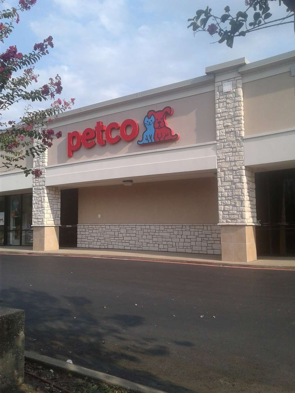 Petco | 1401 E Spring Valley Rd, Richardson, TX 75081, USA | Phone: (972) 238-5257