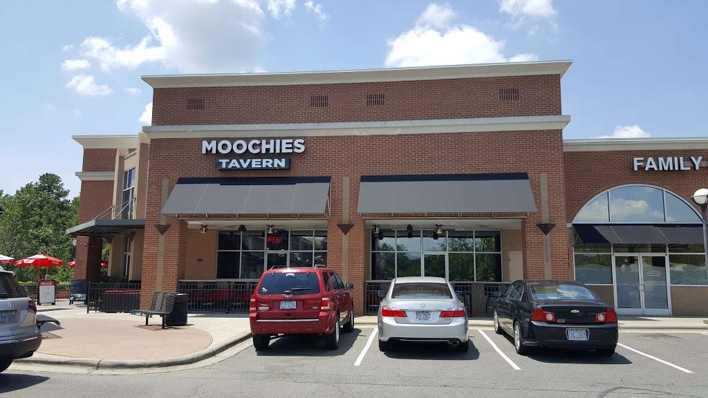 Moochies Tavern | 15060 Idlewild Rd, Matthews, NC 28104, USA | Phone: (704) 893-2157