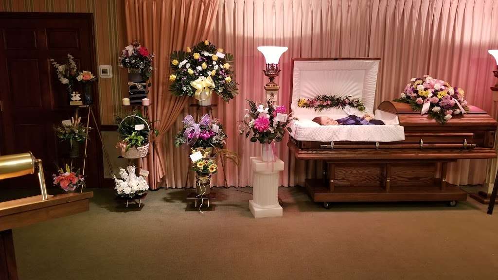 Barkes Weaver & Glick Funeral | 1029 Washington St, Columbus, IN 47201 | Phone: (812) 372-2515