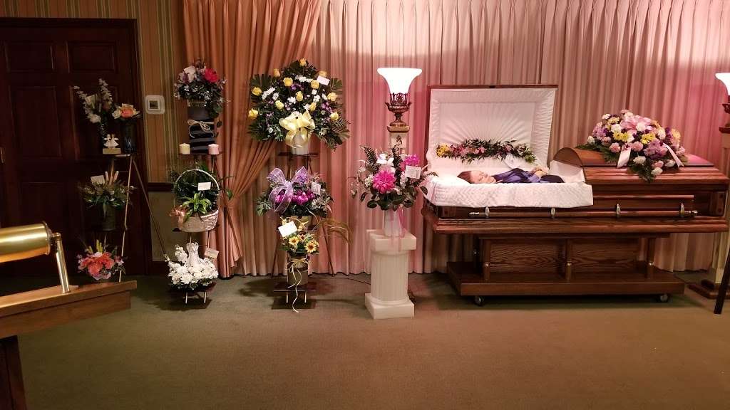 Barkes Weaver & Glick Funeral | 1029 Washington St, Columbus, IN 47201, USA | Phone: (812) 372-2515