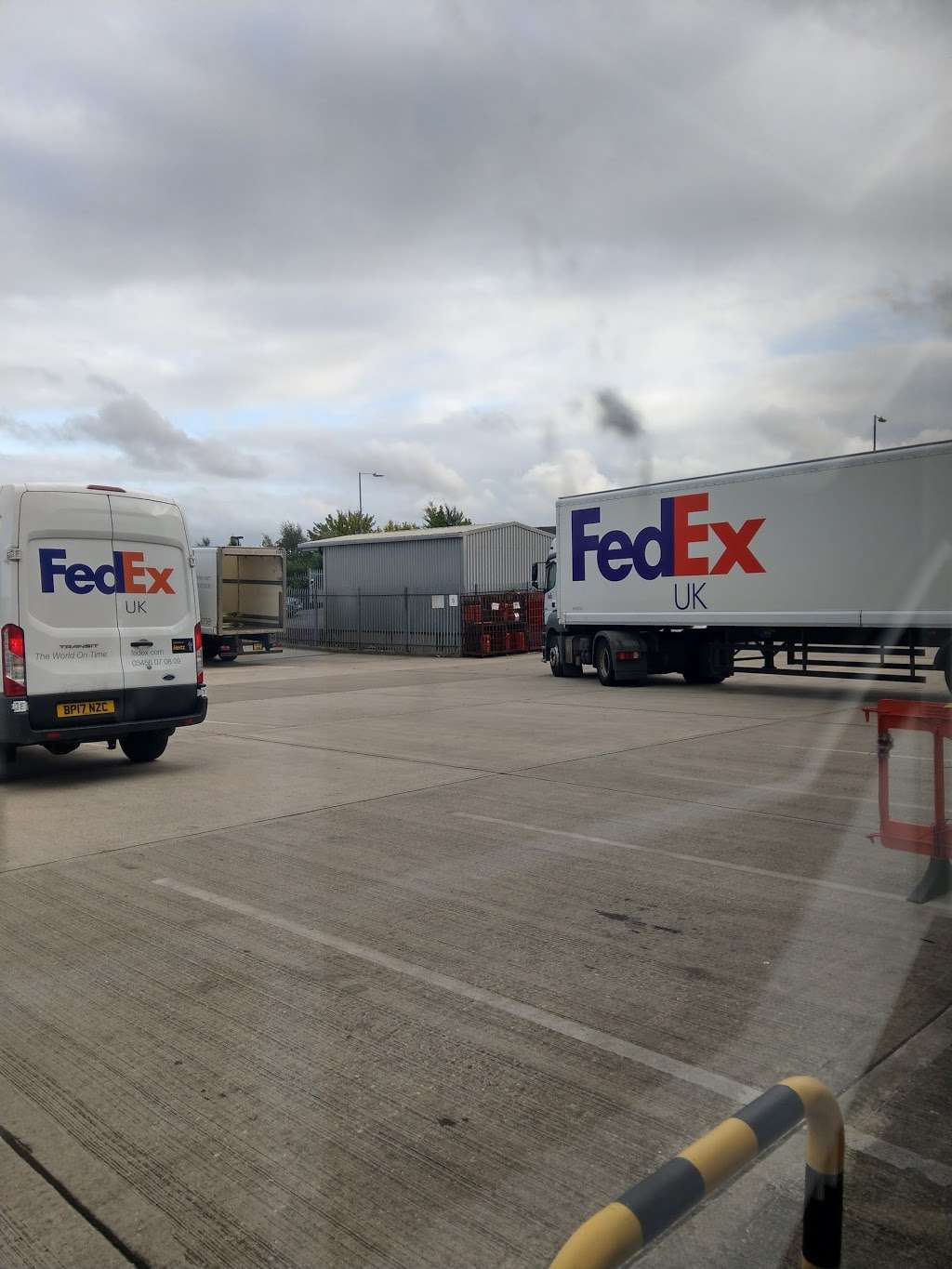 FedEx UK Station | Waterhouse Business Park, 10 Baynes Pl, Chelmsford CM1 2QX, UK | Phone: 0345 600 0068