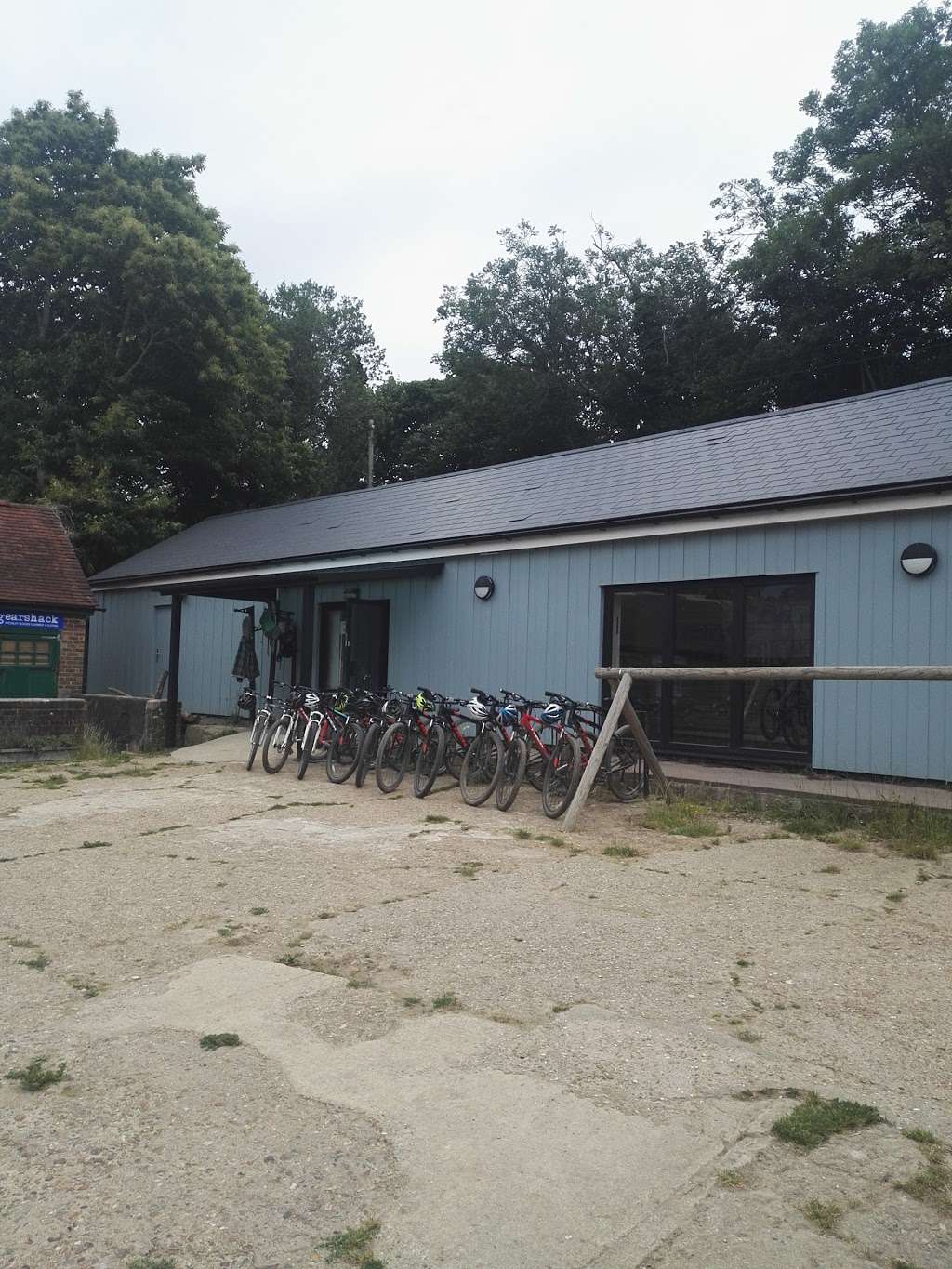 Deers Leap Bikes | Saint Hill Green, East Grinstead RH19 4NG, UK | Phone: 01342 325858