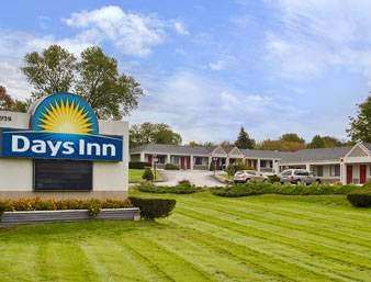 Days Inn by Wyndham Middletown | 4939 NY-17M, New Hampton, NY 10958, USA | Phone: (845) 374-2411