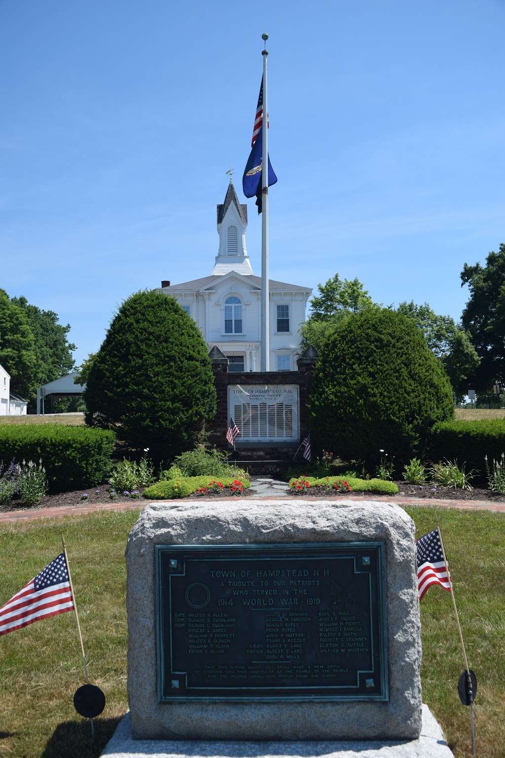 Hampstead Town Hall | 11 Main St, Hampstead, NH 03841 | Phone: (603) 329-4100