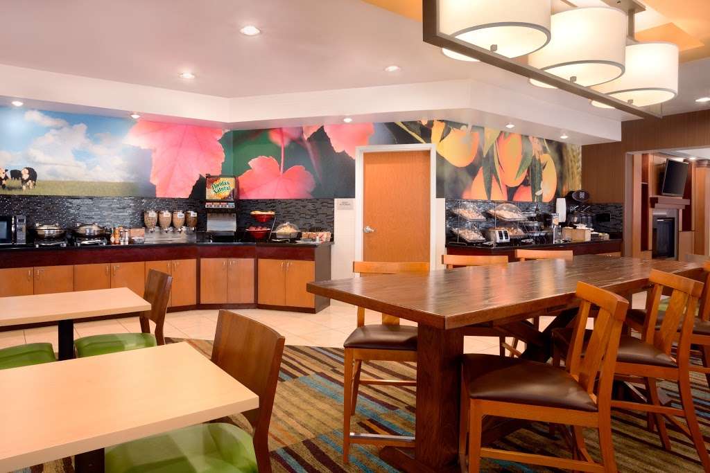 Fairfield Inn & Suites by Marriott Houston Energy Corridor/Katy  | 15111 Katy Fwy, Houston, TX 77094 | Phone: (281) 646-0056