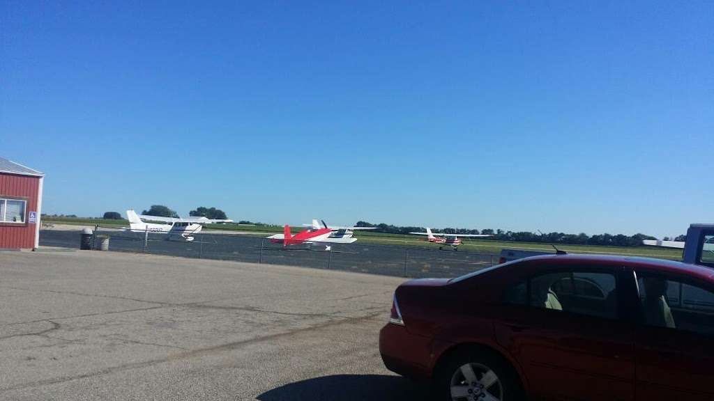 Gardner Municipal Airport | 31905 W 175th St, Gardner, KS 66030, USA | Phone: (913) 856-0914