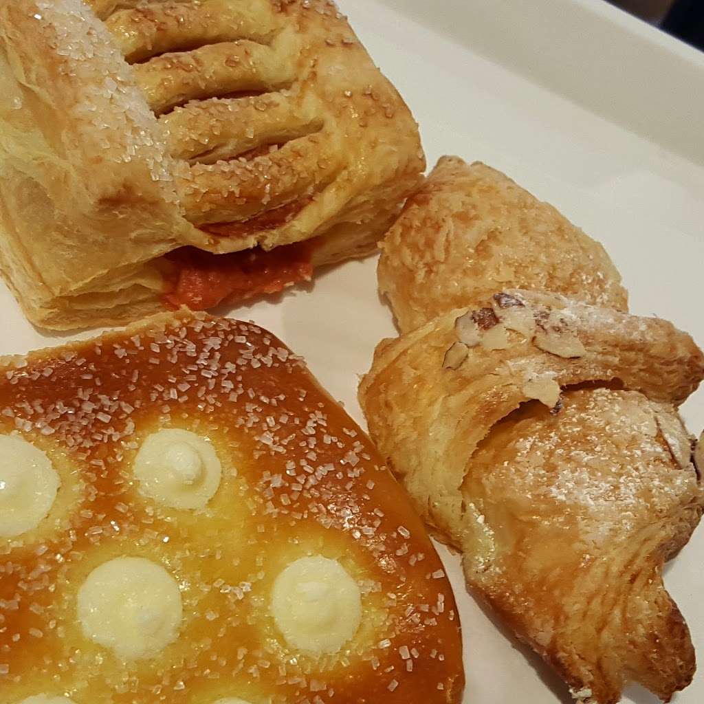 85C Bakery Cafe - South Gate | 5831 Firestone Blvd A, South Gate, CA 90280, USA | Phone: (562) 469-6085