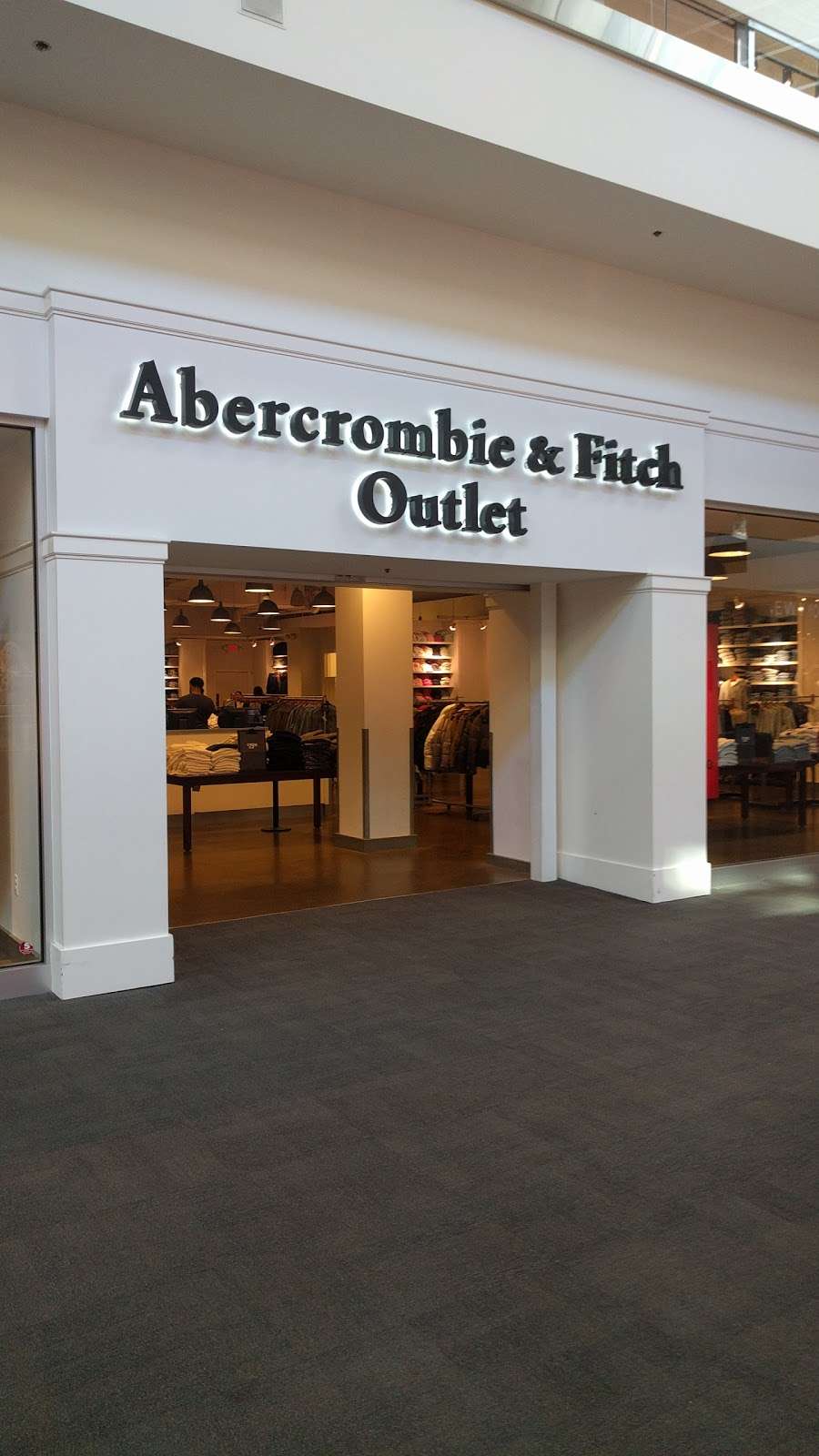 abercrombie kids | 651 Kapkowski Rd, Elizabeth, NJ 07201, USA | Phone: (908) 351-5312