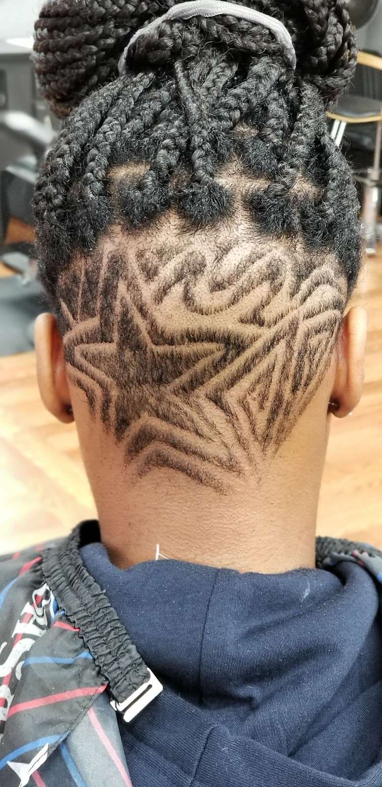 Smitteez Cutz Barber Shop | 2807 W Sugar Creek Rd, Charlotte, NC 28262, USA | Phone: (704) 241-3779