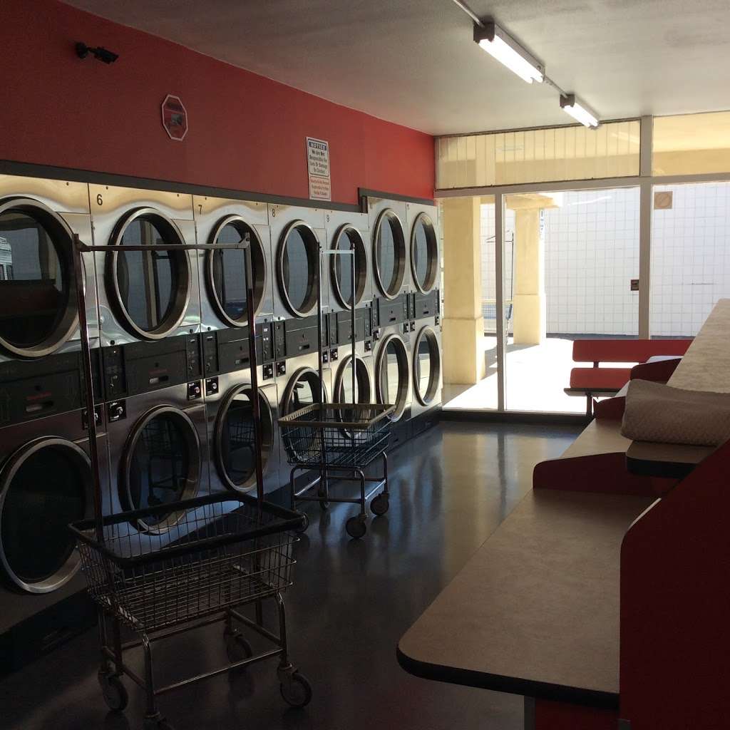 College Square Coin Laundry | 156 N Ashwood Ave, Ventura, CA 93003, USA | Phone: (805) 658-9912