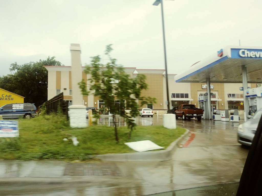 Chevron | 2809 S Lancaster Rd, Dallas, TX 75216, USA | Phone: (972) 707-9511