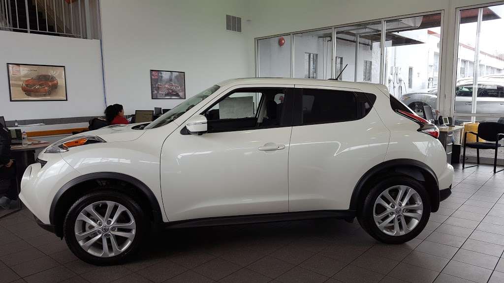 Glendale Nissan | 484 E N Ave, Glendale Heights, IL 60139, USA | Phone: (630) 469-6100