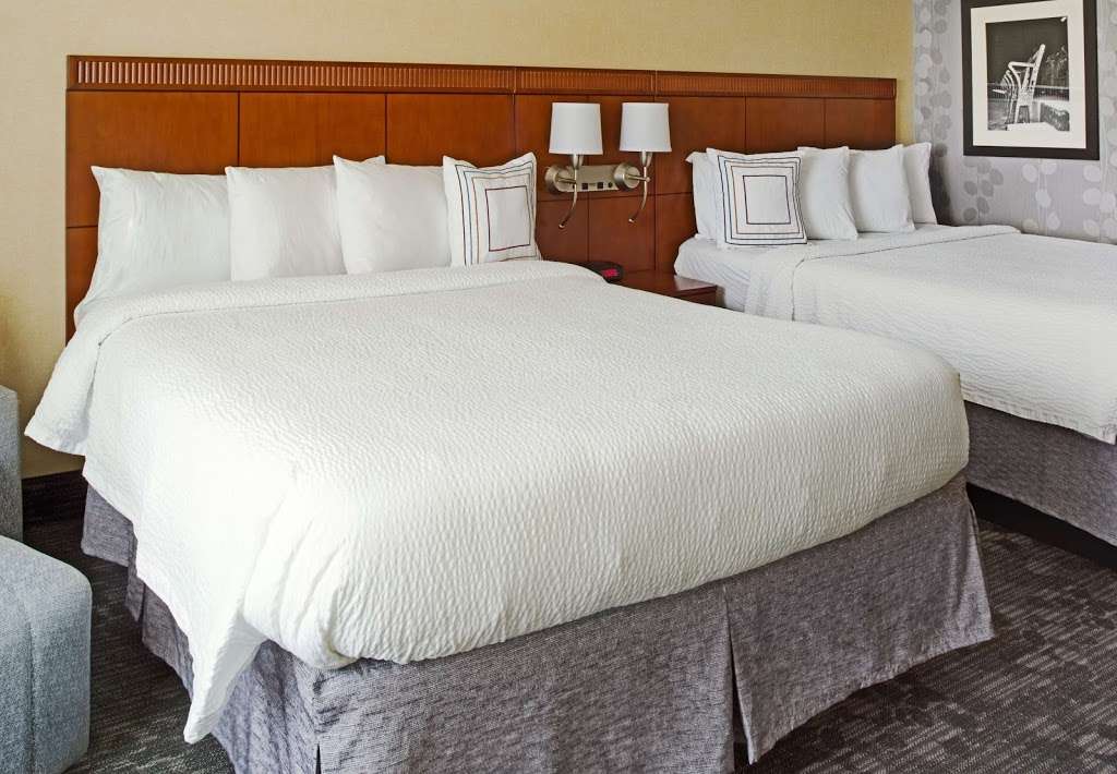 Courtyard by Marriott Aberdeen at Ripken Stadium | 830 Long Dr, Aberdeen, MD 21001, USA | Phone: (410) 272-0440