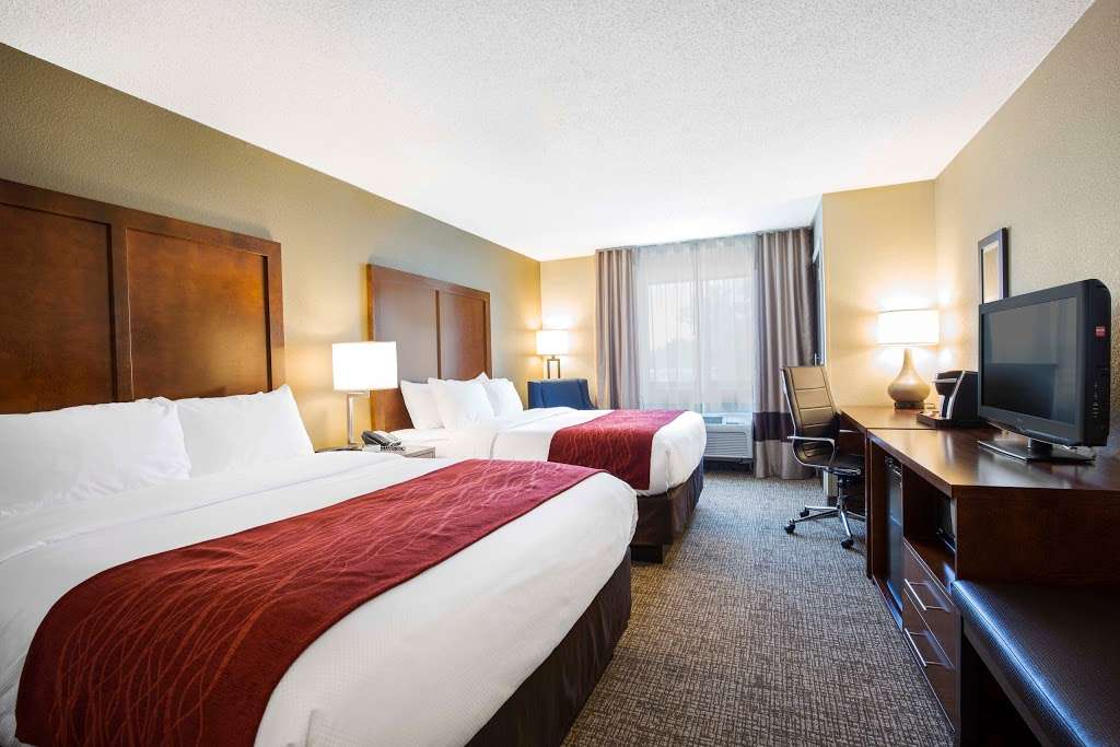 Comfort Inn | 100 E Shore Ct, La Porte, IN 46350, USA | Phone: (219) 326-7900