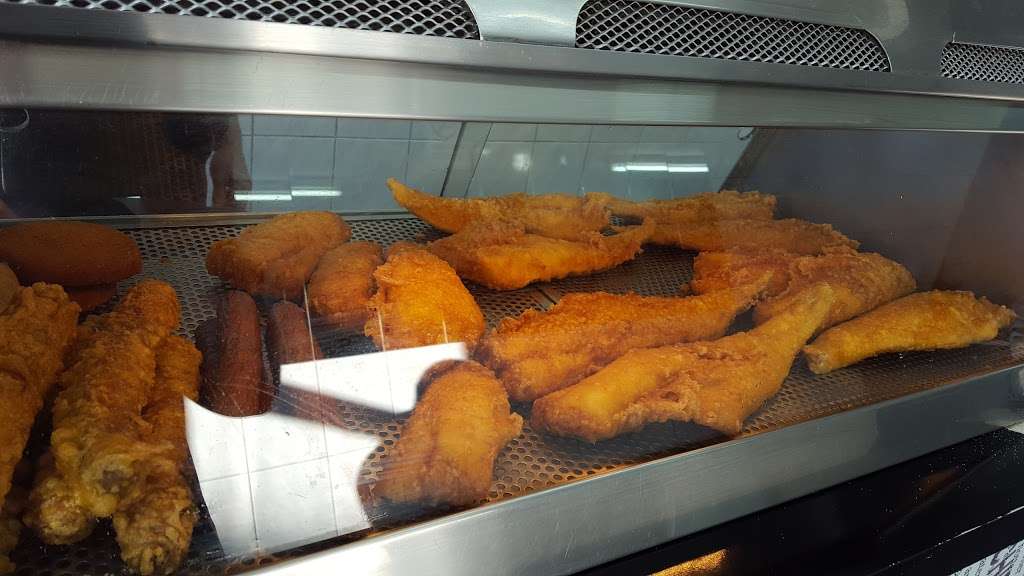 Claylands Fish Bar | 2 Claylands Rd, London SW8 1NY, UK | Phone: 020 7793 7550