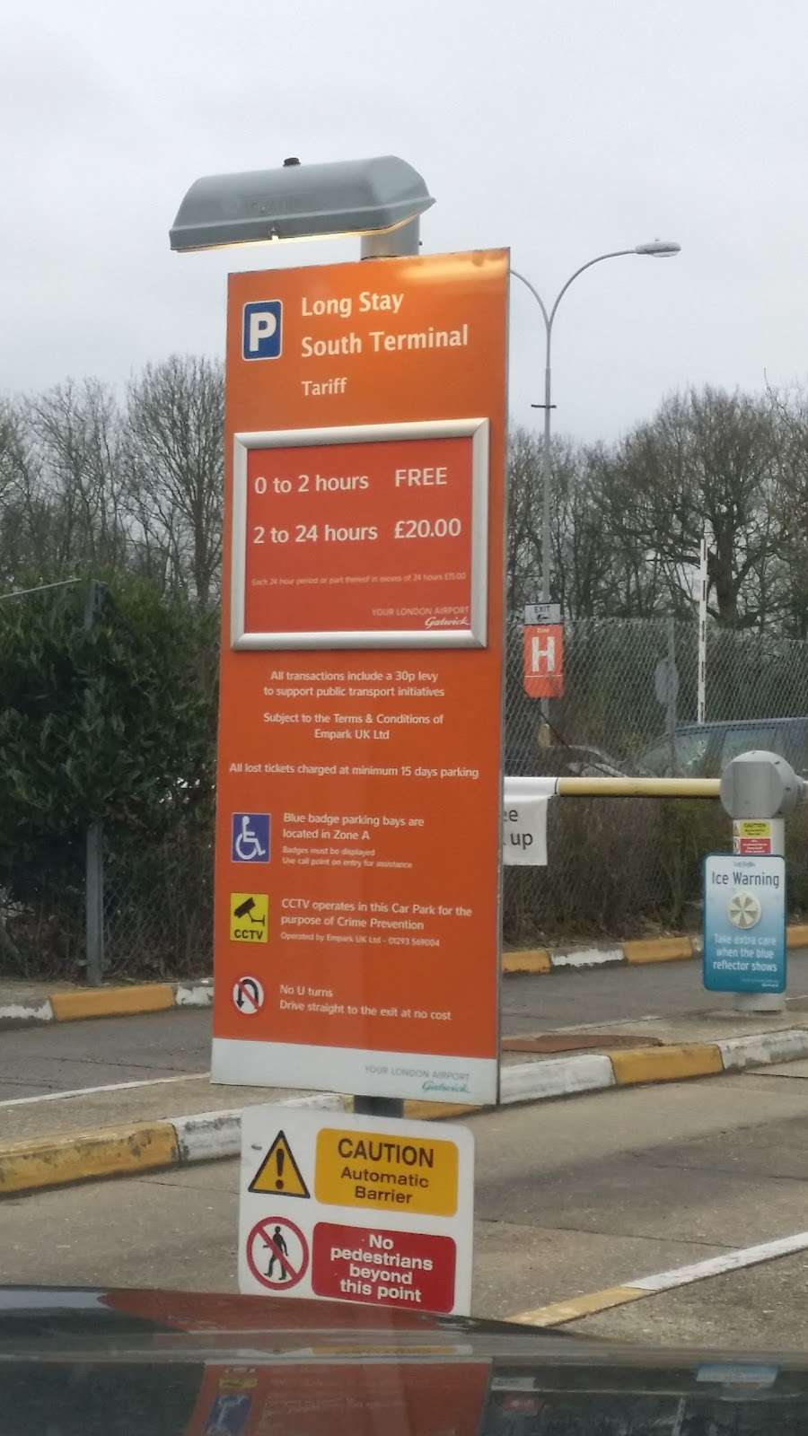 Gatwick airport Parking | Horley, Gatwick RH6 0LL, UK