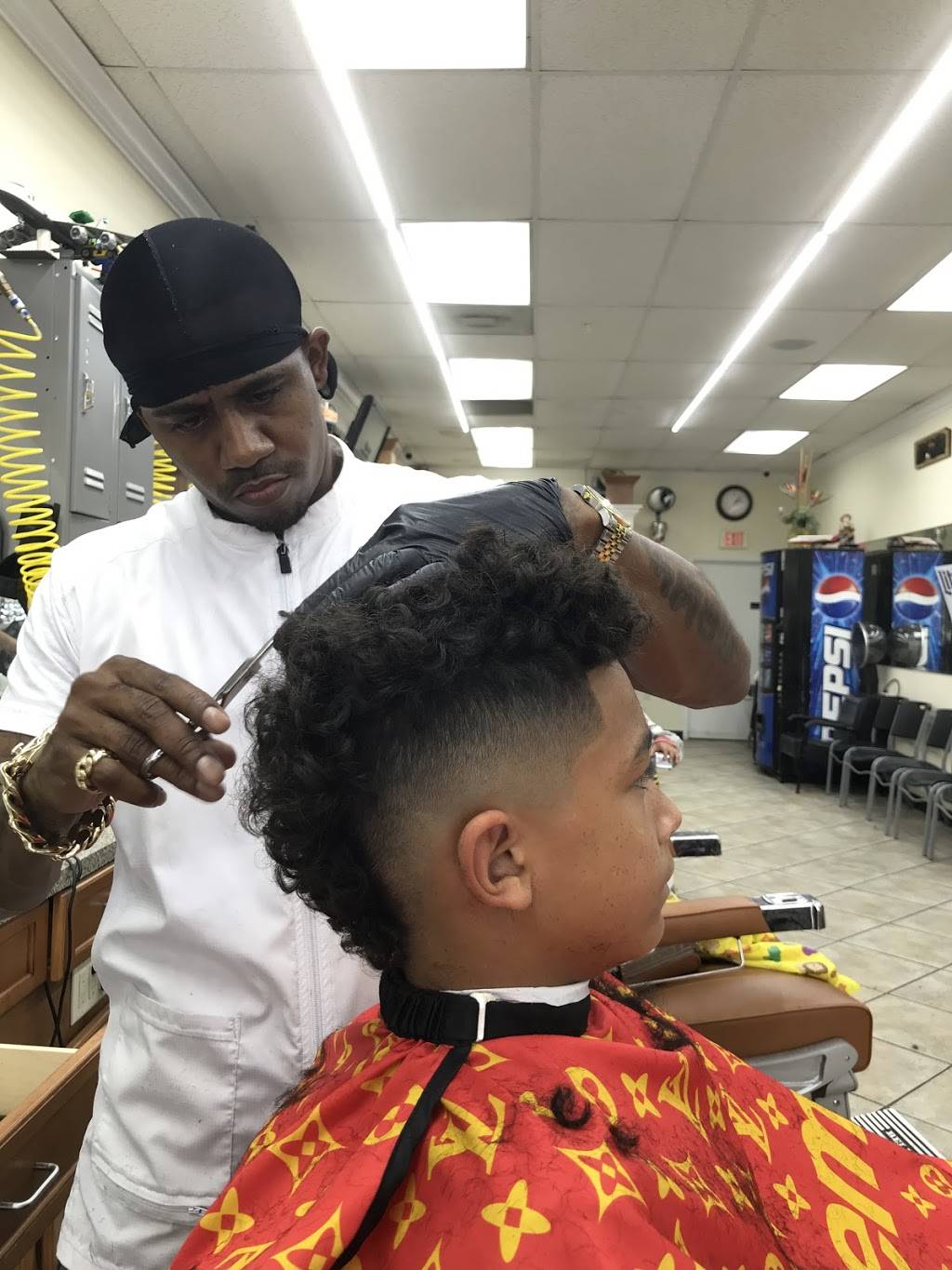 Cindys Barber Shop | 6923 US-301, Riverview, FL 33578, USA | Phone: (813) 671-4499