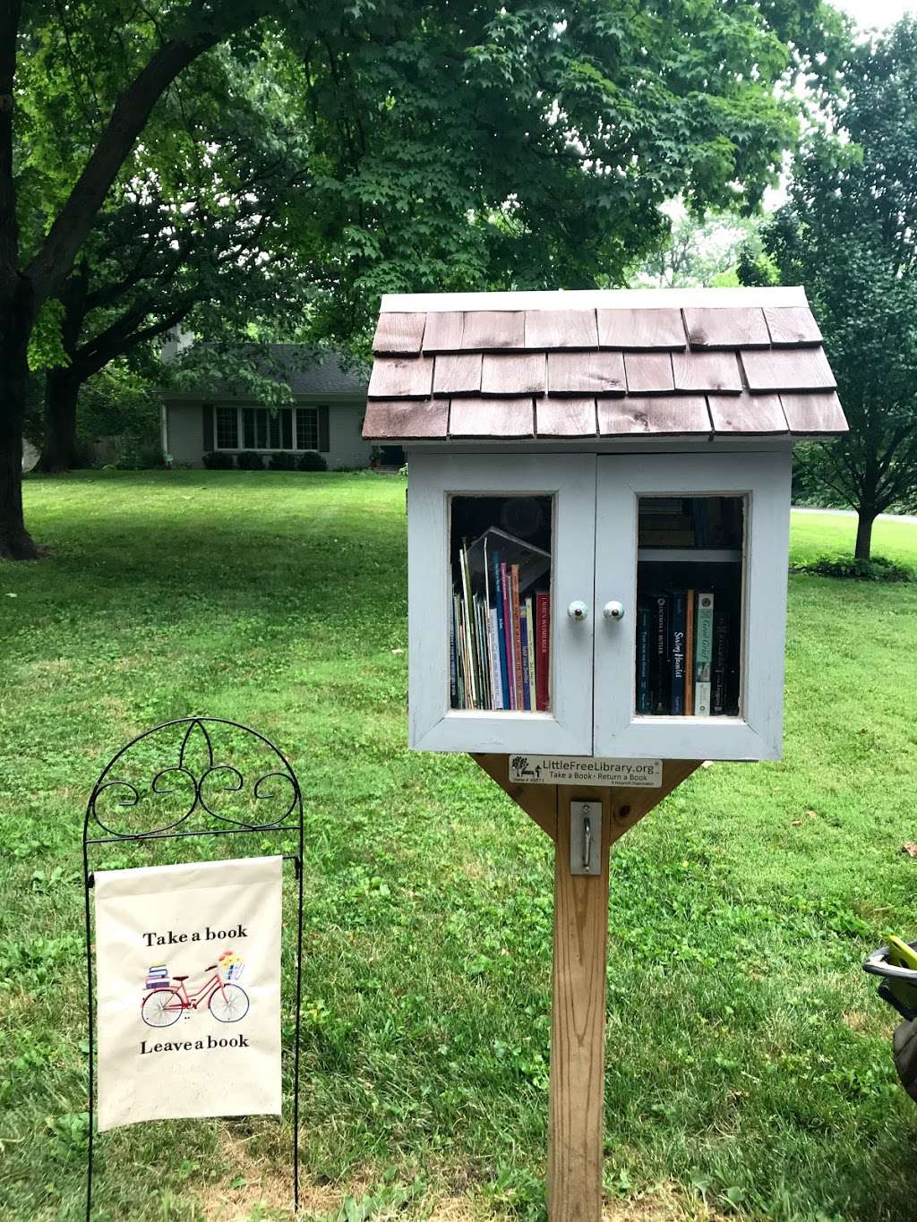 Little Free Library of Northern Estates #48671 | 3240 Breckenridge Dr, Indianapolis, IN 46228, USA