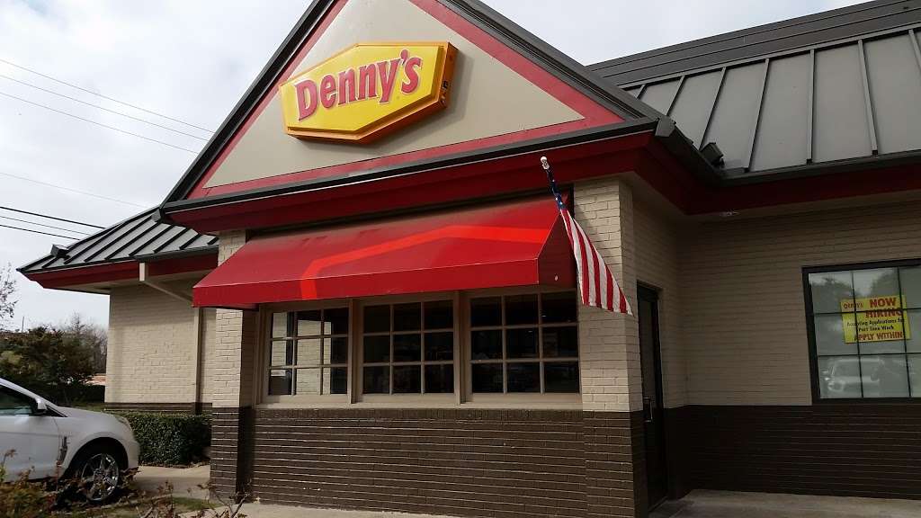 Dennys | 408 Westchase Dr, Grand Prairie, TX 75052, USA | Phone: (972) 504-2110