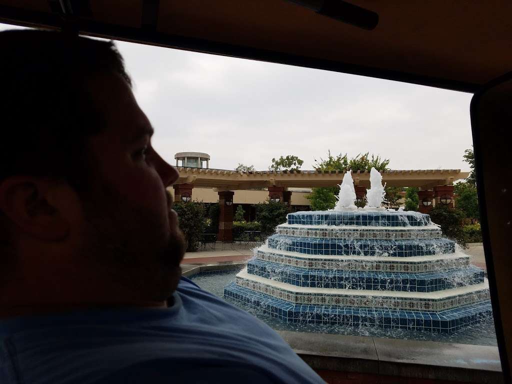 Fluor Fountain | La Mirada, CA 90639, USA | Phone: (562) 944-0351