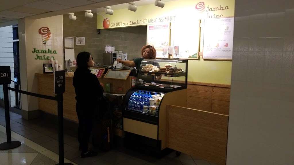 Jamba Juice | Terminal D adjacent to Gate D, 6, Philadelphia, PA 19153, USA | Phone: (215) 365-2589