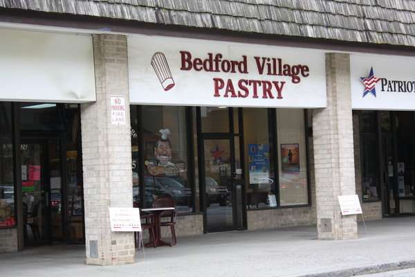 Bedford Village Pastry | 1018, 426 Old Post Rd, Bedford, NY 10506, USA | Phone: (914) 234-9555